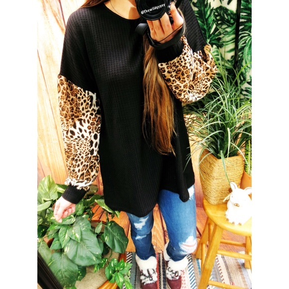 NWT Cheetah print waffle knit long sleeve ✨ - Picture 2 of 7